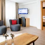 Montfort Otel