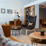 Otel Montfort 3*