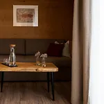 Montfort Otel