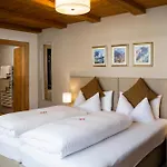 Montfort Otel
