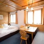 Otel Montfort